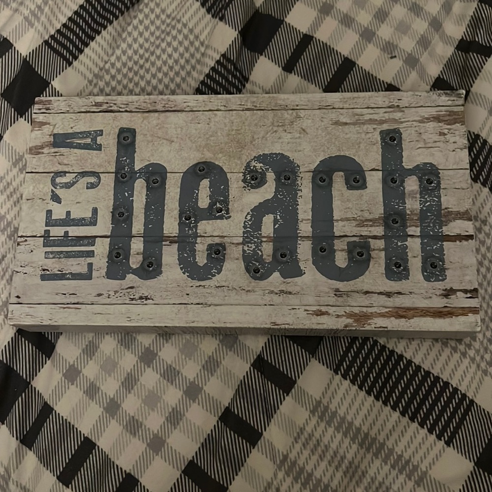 Light up wall art